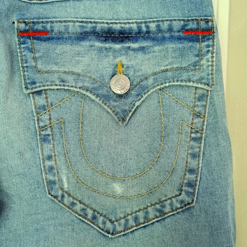 True Religion Flap Mens Medium Wash Straight World Tour 100% Cotton Jeans. Sz 32